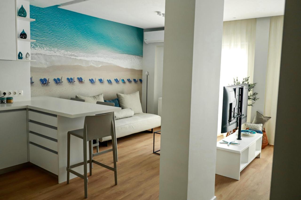 Renovated Apartment With Roof Garden Access, 15 M Walk To Acropolis Athens Exterior photo