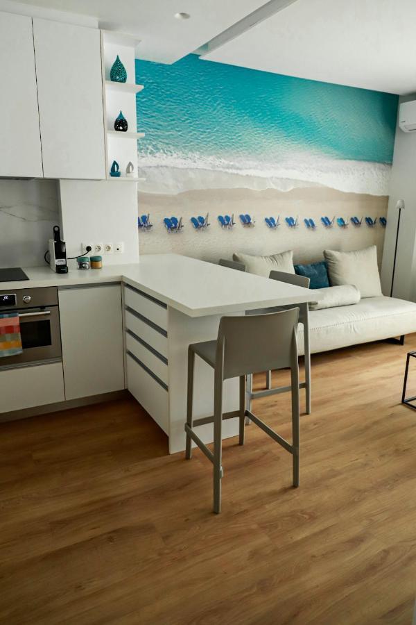Renovated Apartment With Roof Garden Access, 15 M Walk To Acropolis Athens Exterior photo