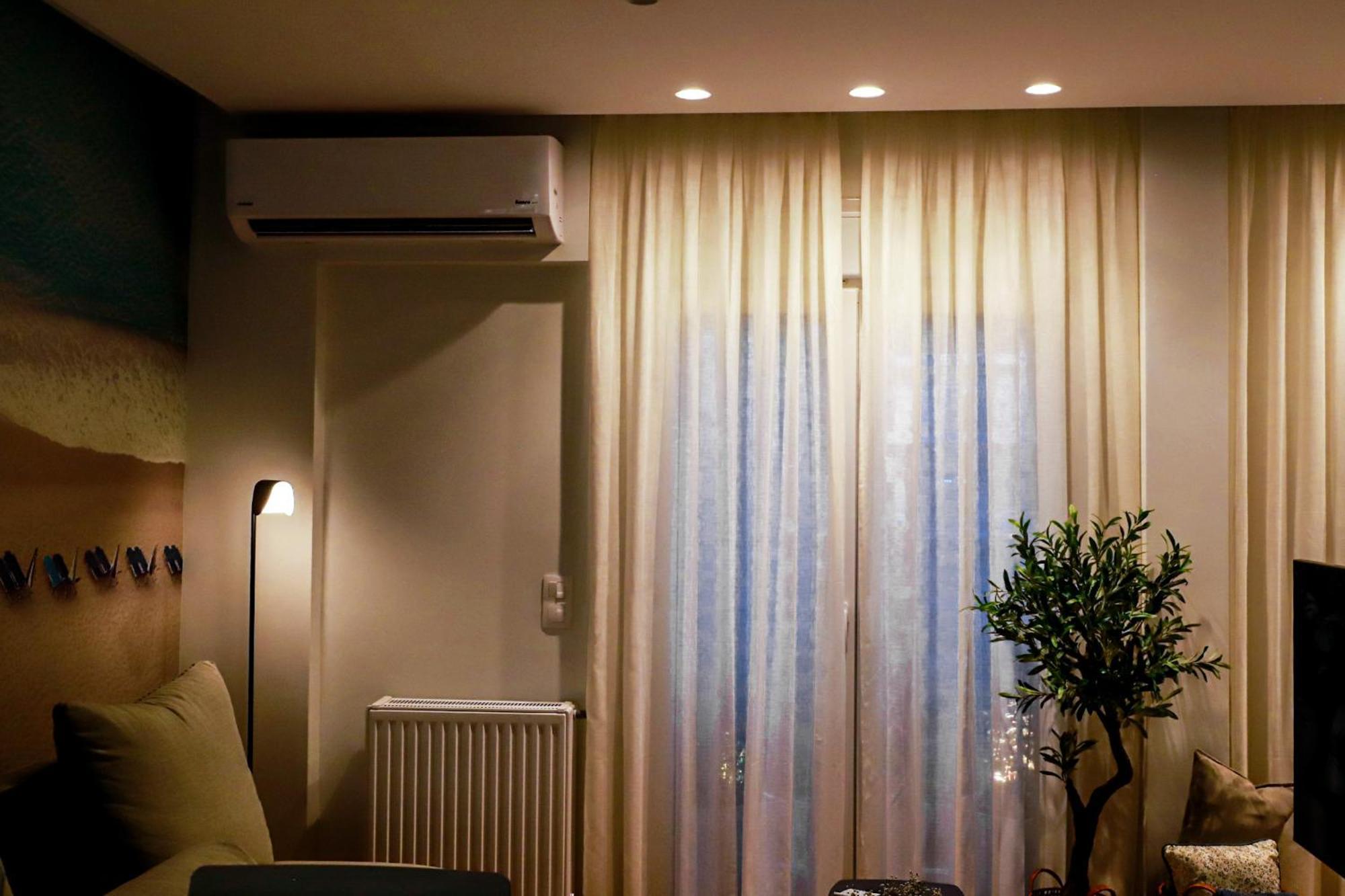 Renovated Apartment With Roof Garden Access, 15 M Walk To Acropolis Athens Exterior photo