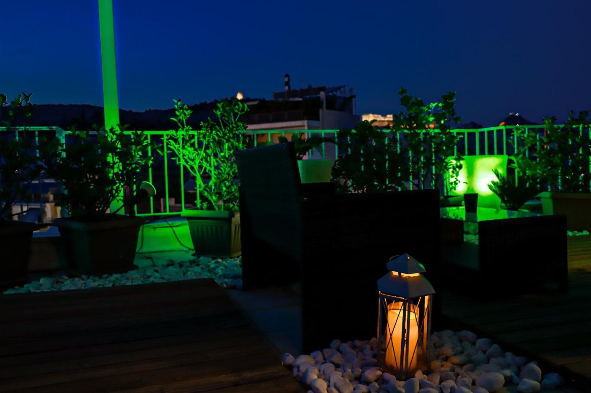 Renovated Apartment With Roof Garden Access, 15 M Walk To Acropolis Athens Exterior photo
