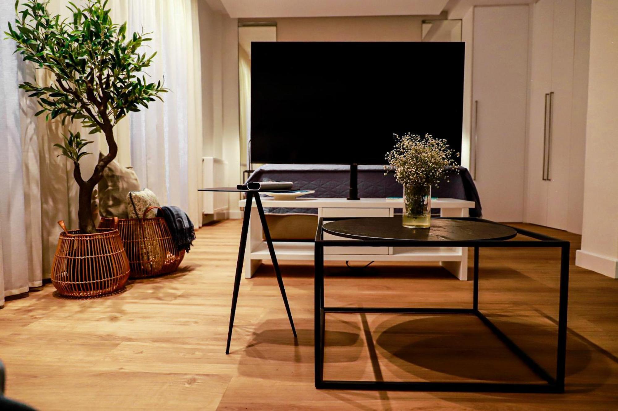 Renovated Apartment With Roof Garden Access, 15 M Walk To Acropolis Athens Exterior photo